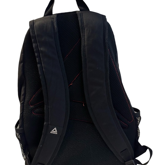Reebok backpack black standard size in good condition - Picture 2 of 4